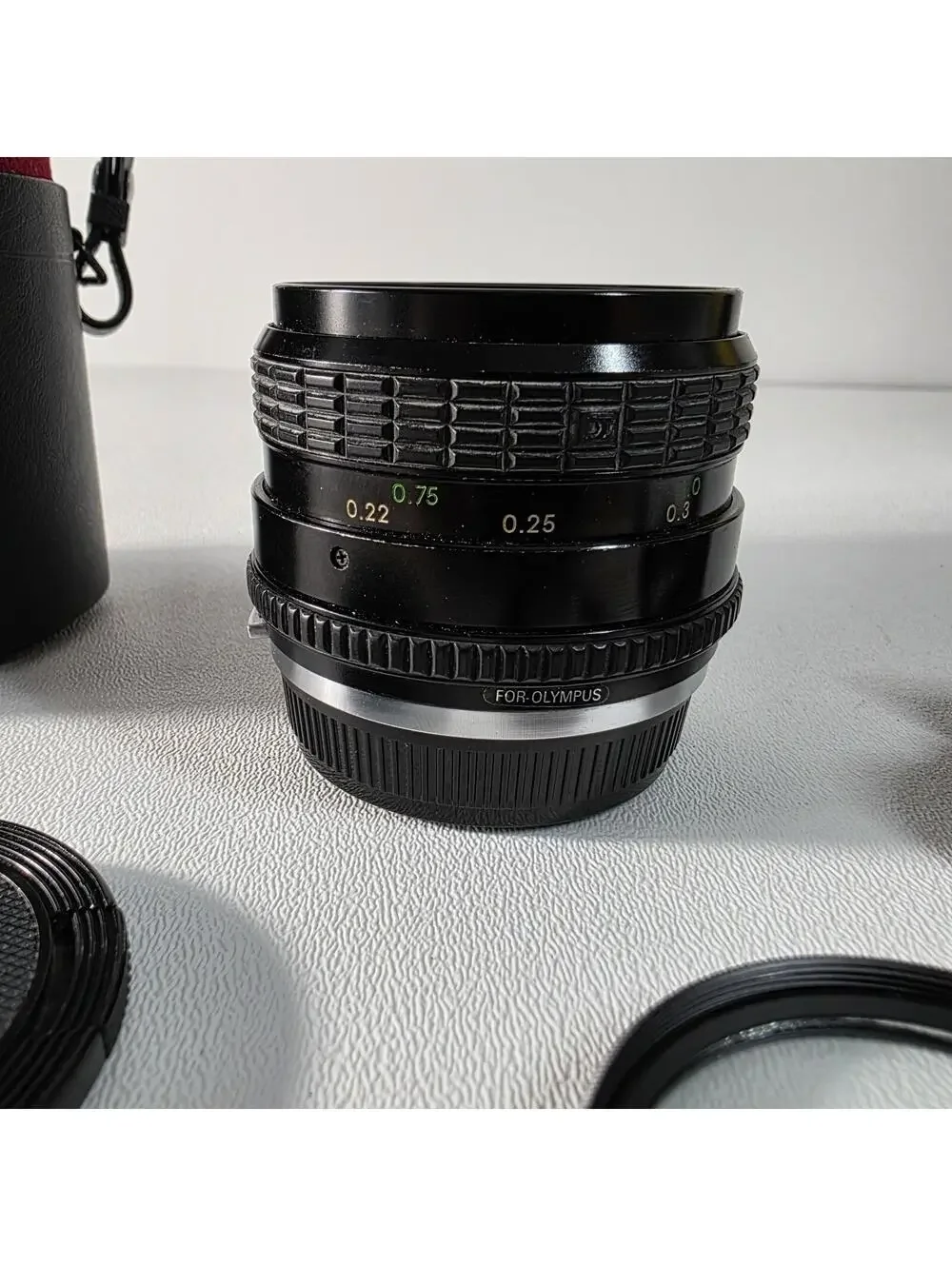 SIGMA 28mm f/ 2.8 lens mini wide, OLYMPUS OM Mount W/Case, Caps & Hood